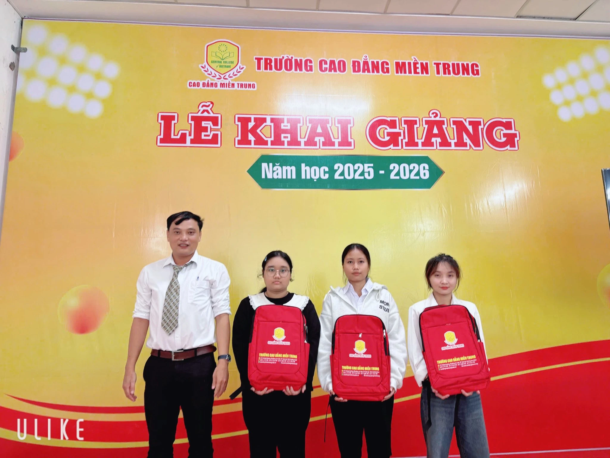 Lễ Khai Giảng Chào Đón Tân Sinh Viên Đợt 1 Năm Học 2025–2026 | Cao Đẳng Miền Trung