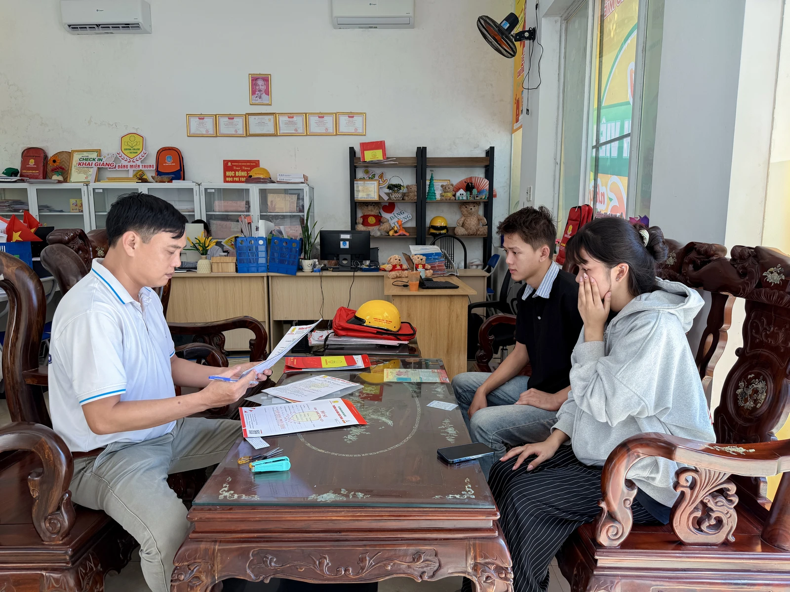 CAO ĐẲNG MIỀN TRUNG TIẾP TỤC ĐÓN TÂN SINH VIÊN K26 TRONG ĐỢT NHẬP HỌC CUỐI