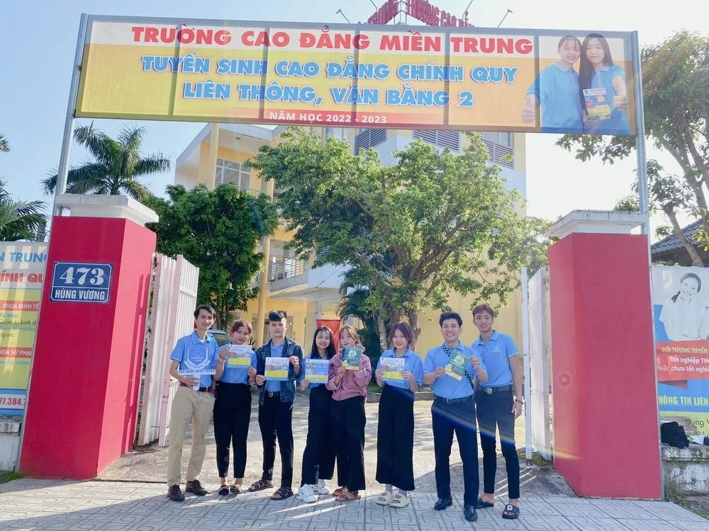 Chương Trình Tư Vấn Hướng Nghiệp Của Trường Cao Đẳng Miền Trung Tại Thừa Thiên Huế Và Bình Định Năm 2023