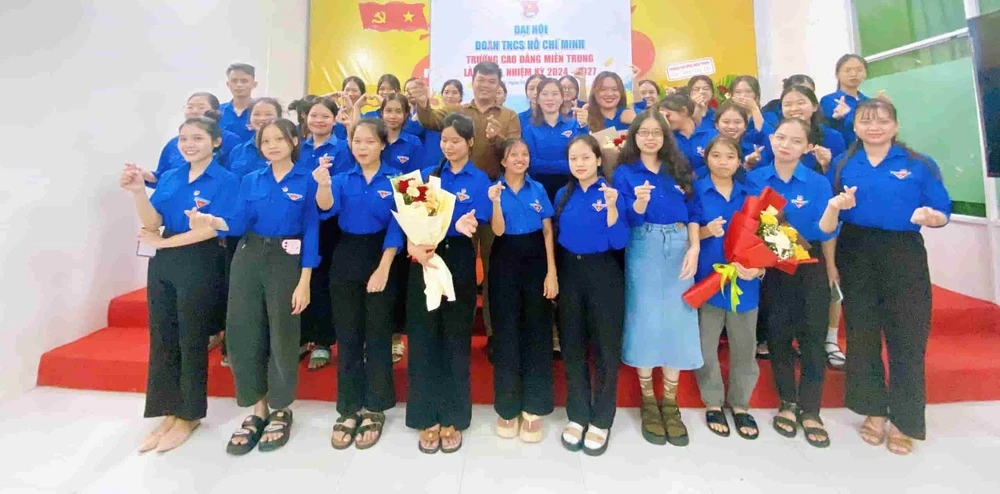 Đại Hội Đoàn Trường Cao Đẳng Miền Trung 2024-2027 Thành Công Rực Rỡ