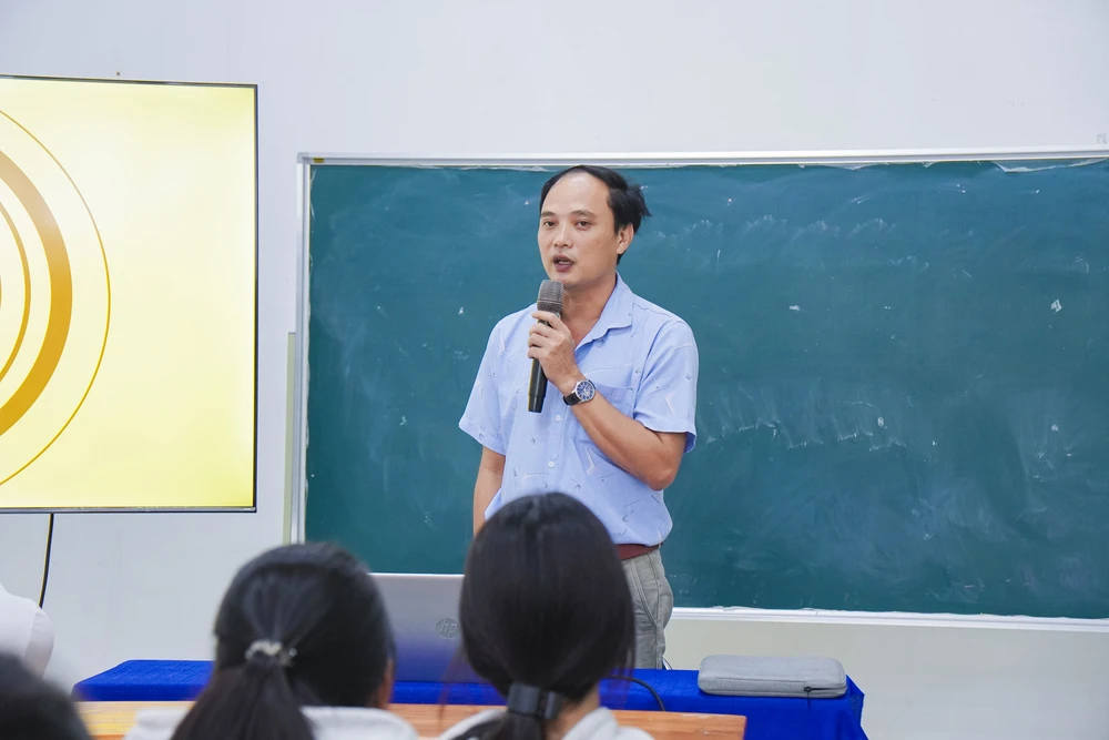 Tân Sinh Viên K26 Trường Cao Đẳng Miền Trung Tìm Hiểu Quy Chế Đào Tạo