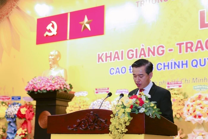 Trường Cao Đẳng Đại Việt Sài Gòn Khai Giảng Năm Học Mới Và Trao Bằng Tốt Nghiệp