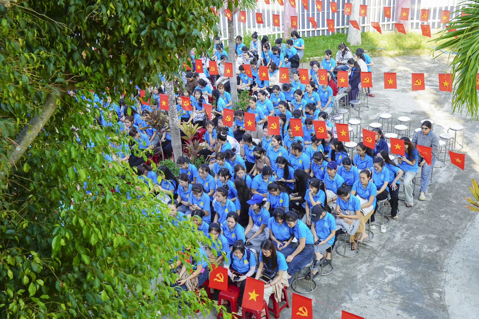 TRƯỜNG CAO ĐẲNG MIỀN TRUNG TỔ CHỨC LỄ KHAI GIẢNG NĂM HỌC 2026–2027 VÀ CHÀO ĐÓN TÂN SINH VIÊN K26