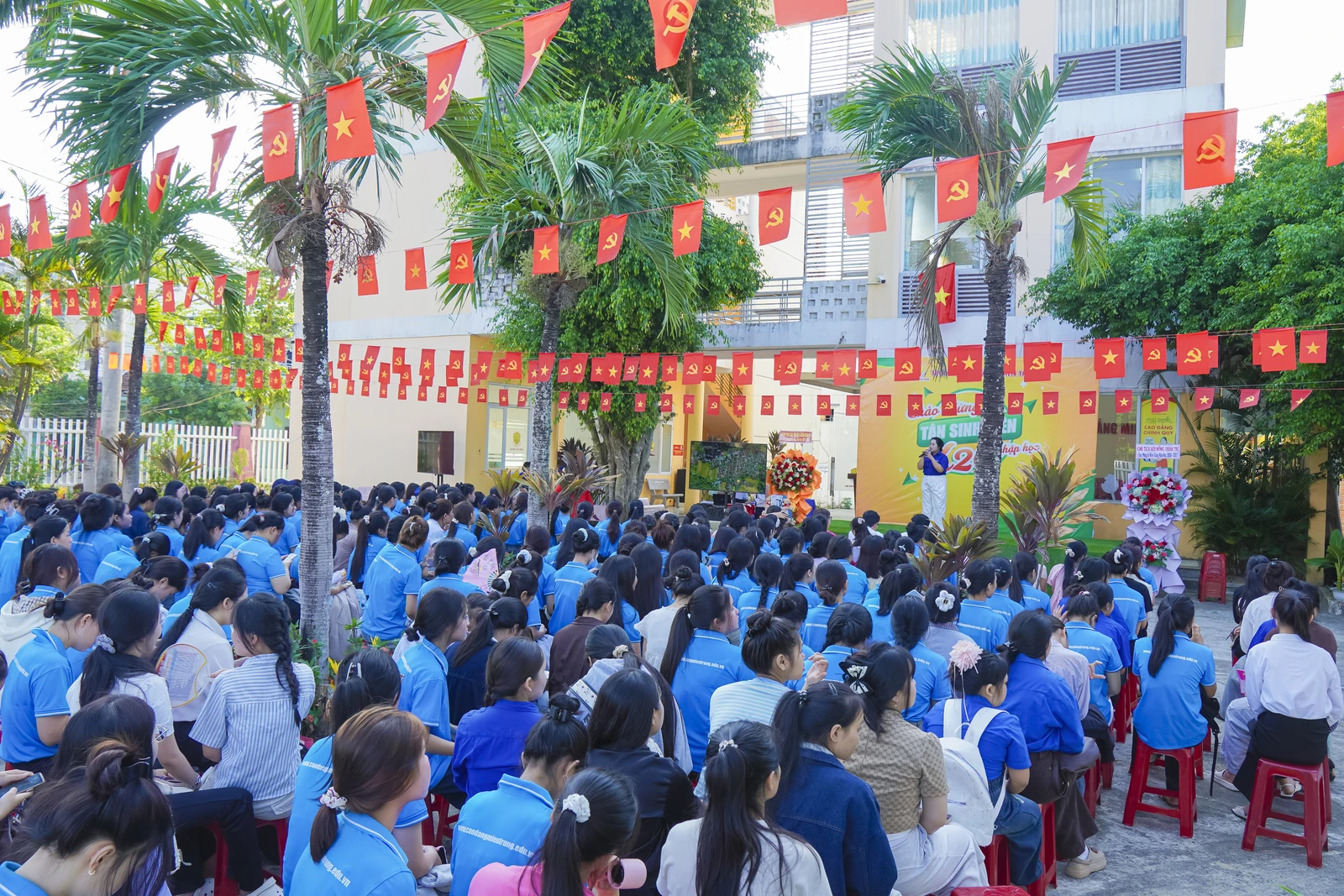 TRƯỜNG CAO ĐẲNG MIỀN TRUNG TỔ CHỨC LỄ KHAI GIẢNG NĂM HỌC 2026–2027 VÀ CHÀO ĐÓN TÂN SINH VIÊN K26