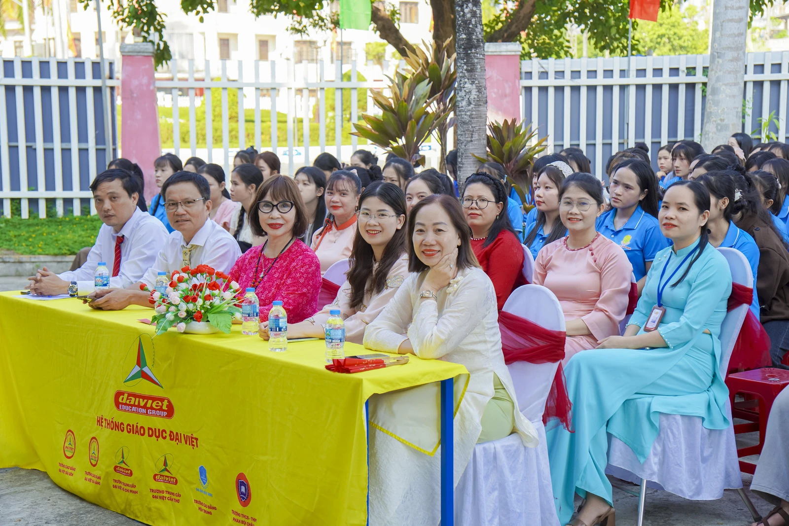 TRƯỜNG CAO ĐẲNG MIỀN TRUNG TỔ CHỨC LỄ KHAI GIẢNG NĂM HỌC 2026–2027 VÀ CHÀO ĐÓN TÂN SINH VIÊN K26