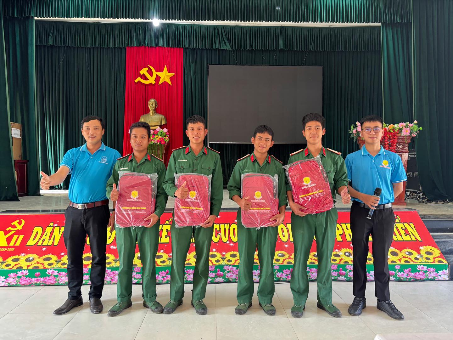 TIẾP LỬA HÀNH TRÌNH LẬP NGHIỆP CHO BỘ ĐỘI XUẤT NGŨ NĂM 2026 TẠI TRUNG ĐOÀN 885